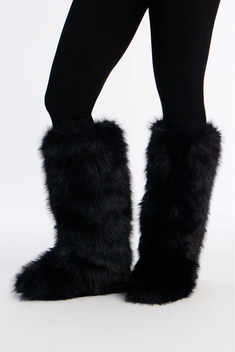 Bottes en fausse fourrure au coin du feu - Noir