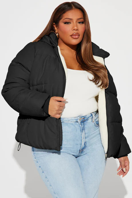 Veste Doudourée Au Milieu De La Ville - Noir