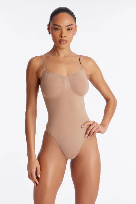 Body à string de compression solide sans couture Nova Sculpt - Nude