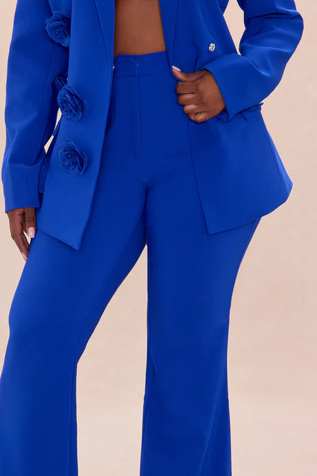 Ensemble de pantalon blazer à applique florale Arden - Royal