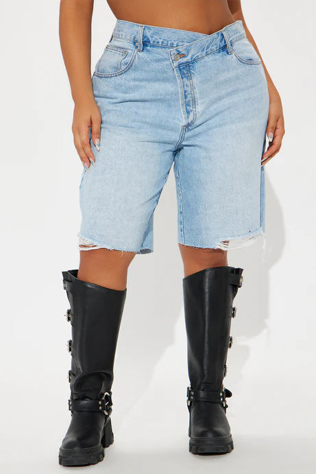 The Crossover Baggy Denim Jorts - Lavage léger