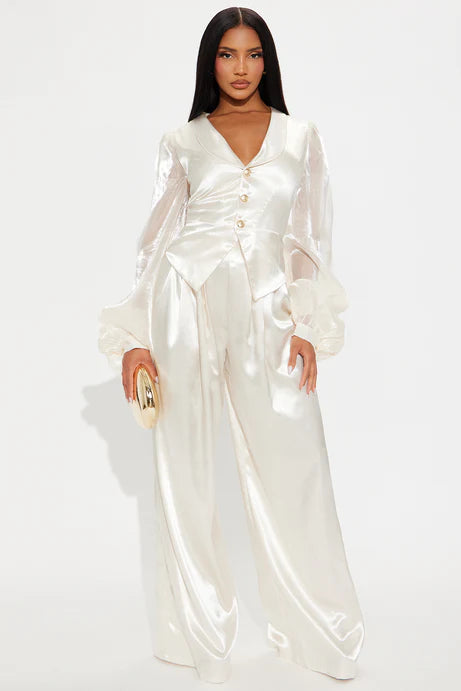 Combinaison à manches ballon en satin fantaisiste - Crème