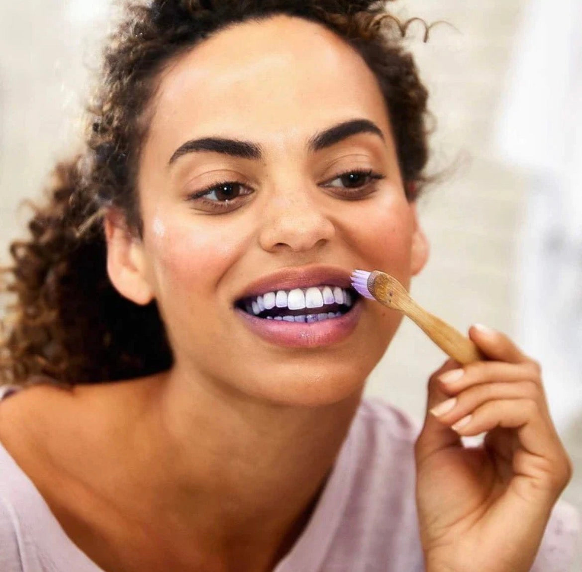 Maison-Veluxe™ Dentifrice Violet Blanchissant