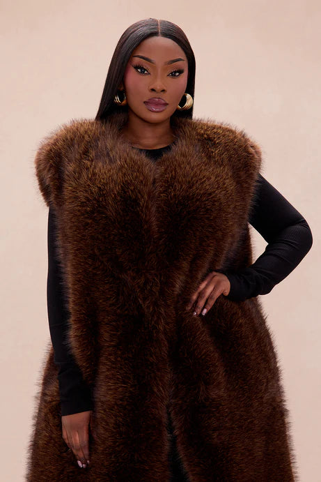 Gilet en fausse fourrure Drama audacieux - Chocolat