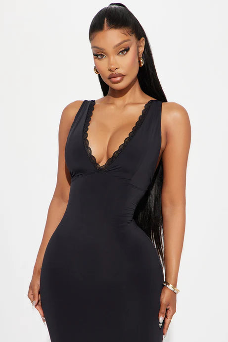 Robe mi-longue en dentelle Love Or Lust - Noir