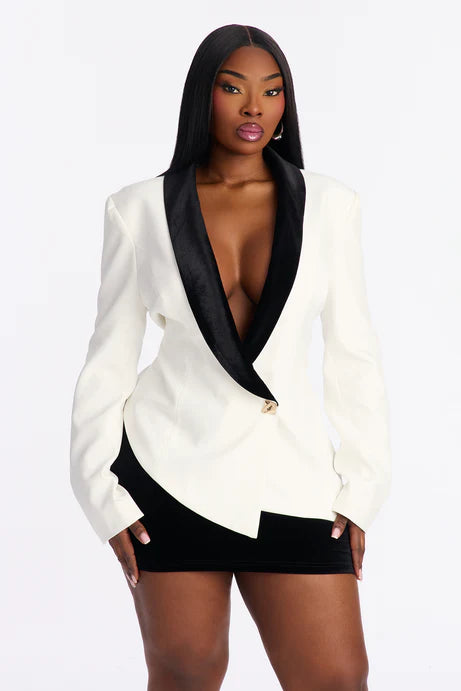 Ensemble de mini-jupes Urban Icon Blazer - Blanc/Noir