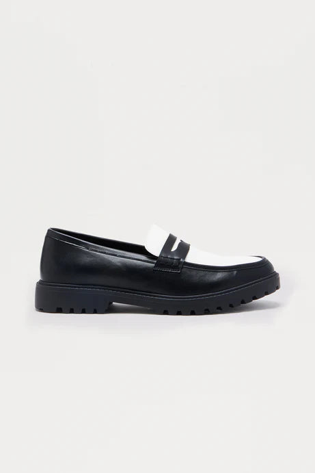 Color Block Slip On Loafers - Noir/Blanc