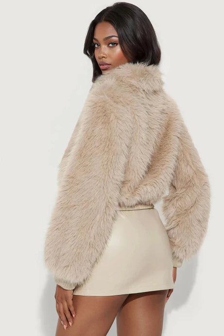 Ensemble de mini-jupe en fausse fourrure énergétique stylée - Taupe