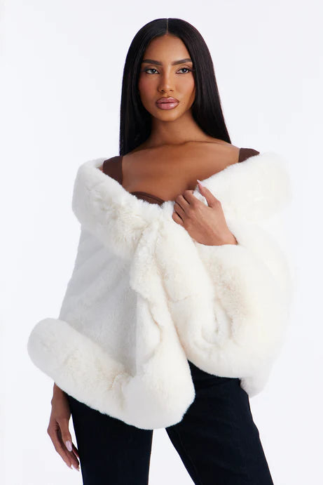 Cape en fausse fourrure prête pour Gala - Blanc