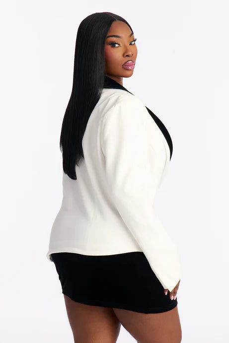 Ensemble de mini-jupes Urban Icon Blazer - Blanc/Noir